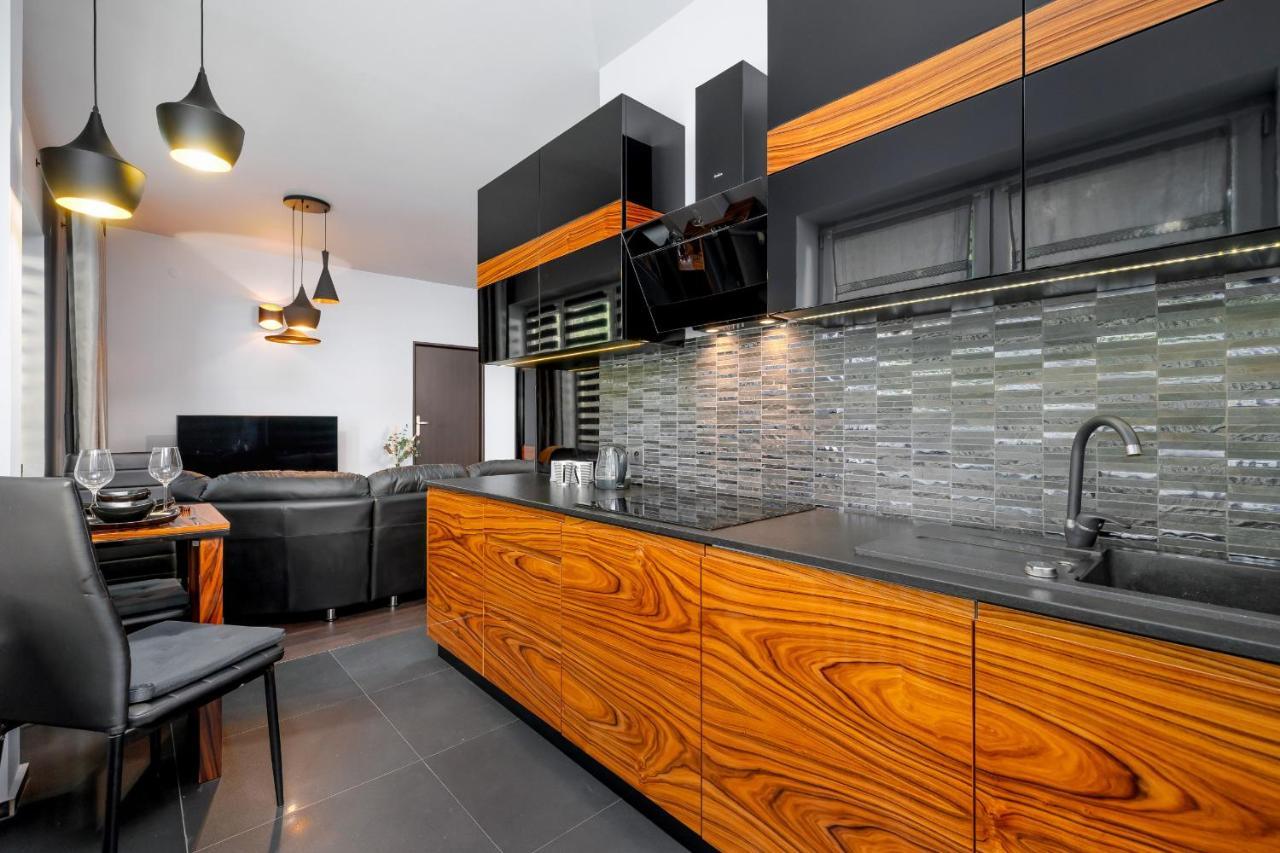 Stylish Korfantego Apartment Next To Spodek By Noclegi Renters Katowice Eksteriør bilde