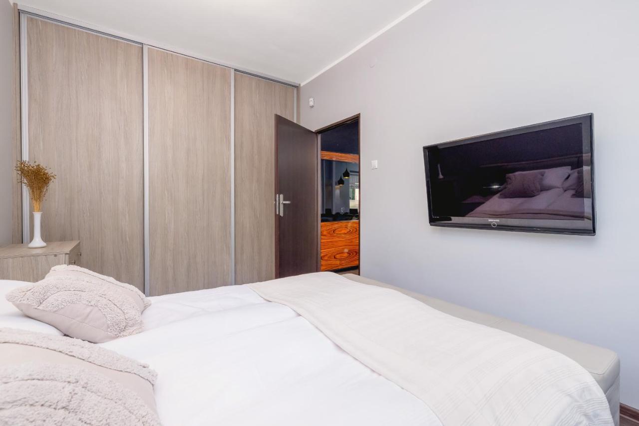 Stylish Korfantego Apartment Next To Spodek By Noclegi Renters Katowice Eksteriør bilde